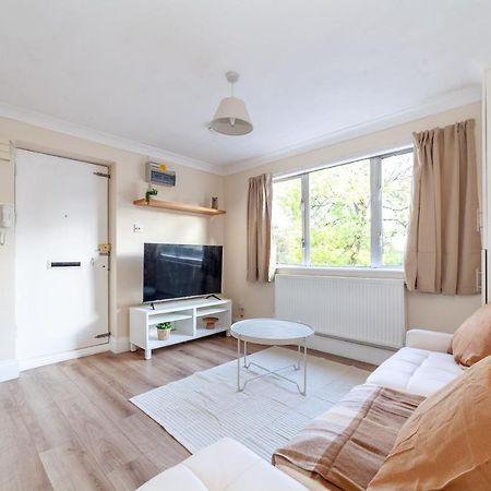 Lovely Studio Flat In Wimbledon W/ Free Parking London Exterior foto