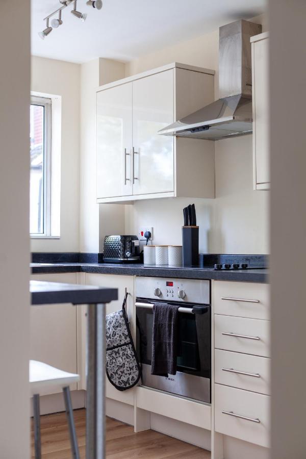 Lovely Studio Flat In Wimbledon W/ Free Parking London Exterior foto