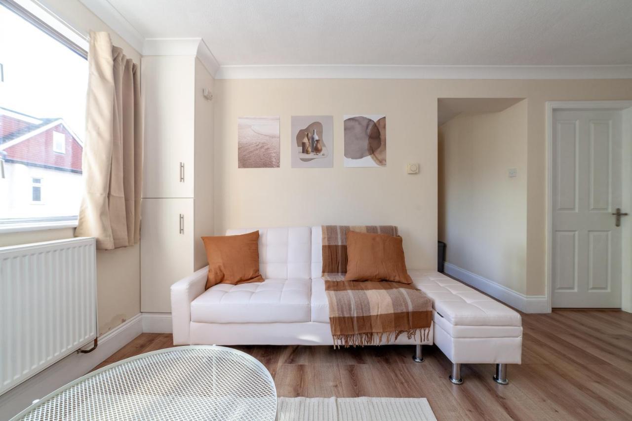 Lovely Studio Flat In Wimbledon W/ Free Parking London Exterior foto